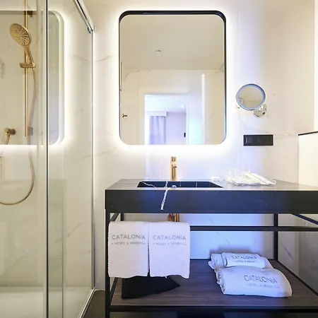 Catalonia Portal De L'angel מלון 3*